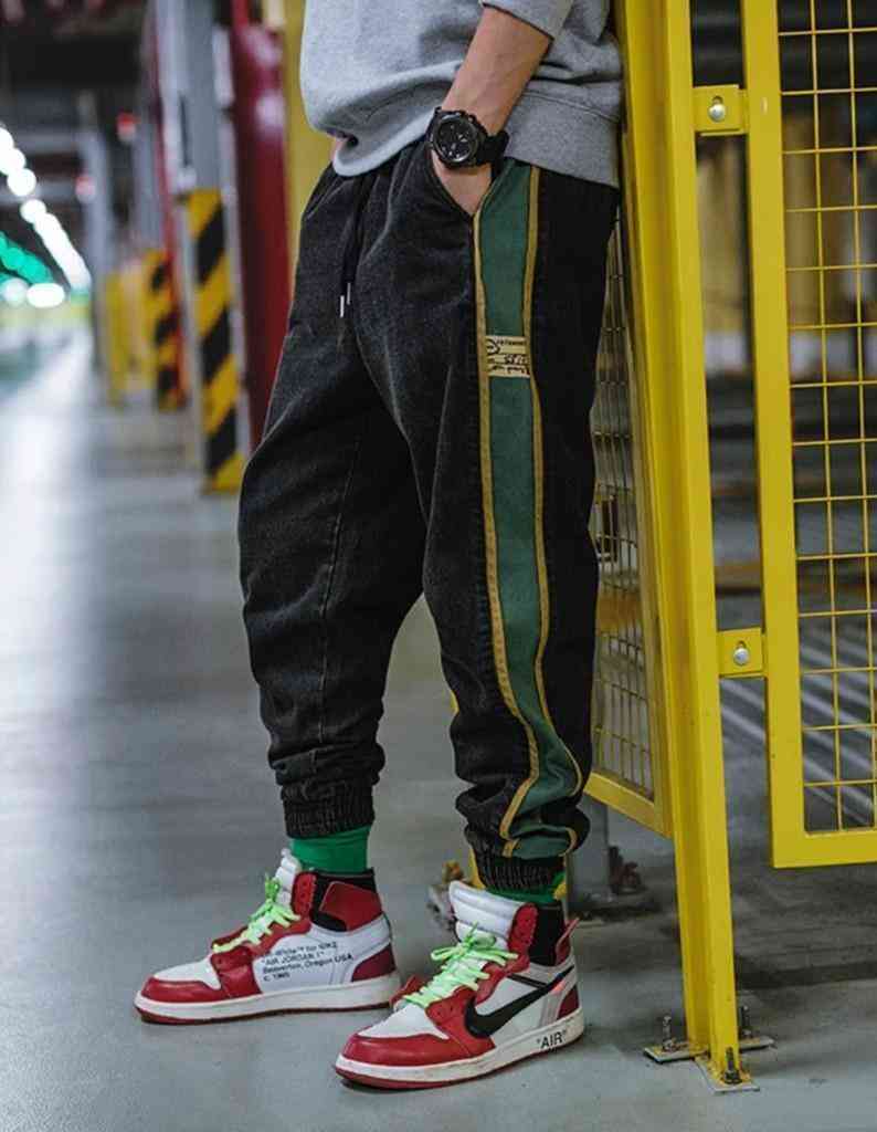Men's Casual Sweatpants With Stripes