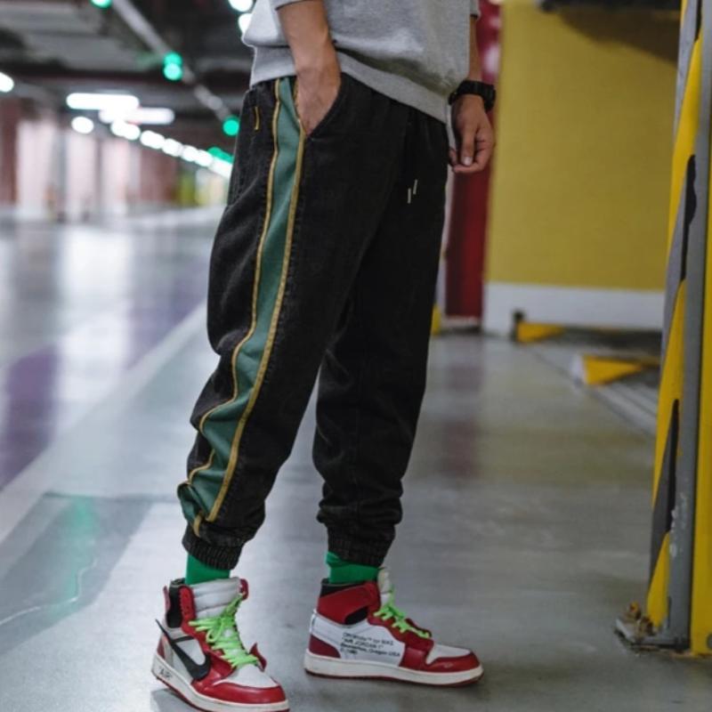 Men's Casual Sweatpants With Stripes