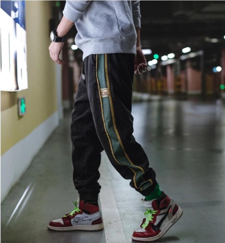 Men's Casual Sweatpants With Stripes